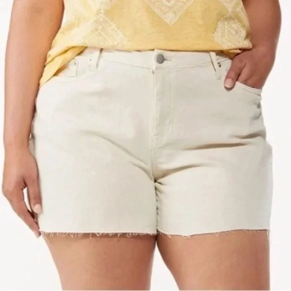Cato | Plus Size Colored Denim Shorts Light Brown Size 26W
